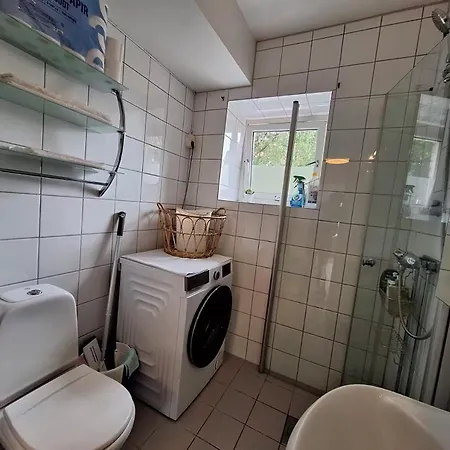 Single In A Bright Flat Close To Rum i privatbostad